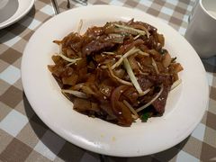 -新大咀港式茶餐厅(宝山万达店)