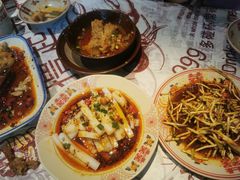 -耙吉吉川味小酒馆(本地人回头店)