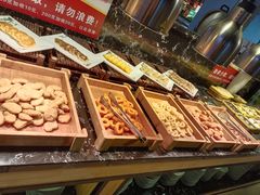 -釜御山海鲜烤肉火锅自助(新城市中心店)