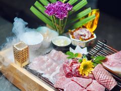 -铭牛烧肉·和牛海鲜自助(高新月牙湖店)
