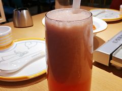 鲜榨草莓汁-街角等你.大连海鲜烧烤(西安路店)