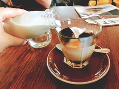 -ROAST coffee & eatery