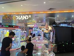 -反斗乐园π·电玩·高空拓展·蹦床(龙华天虹店)