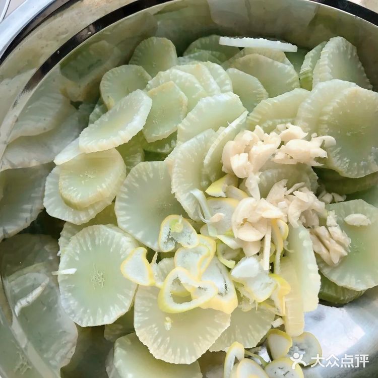 荤素搭配三步走快手菜之【青笋炒肉】