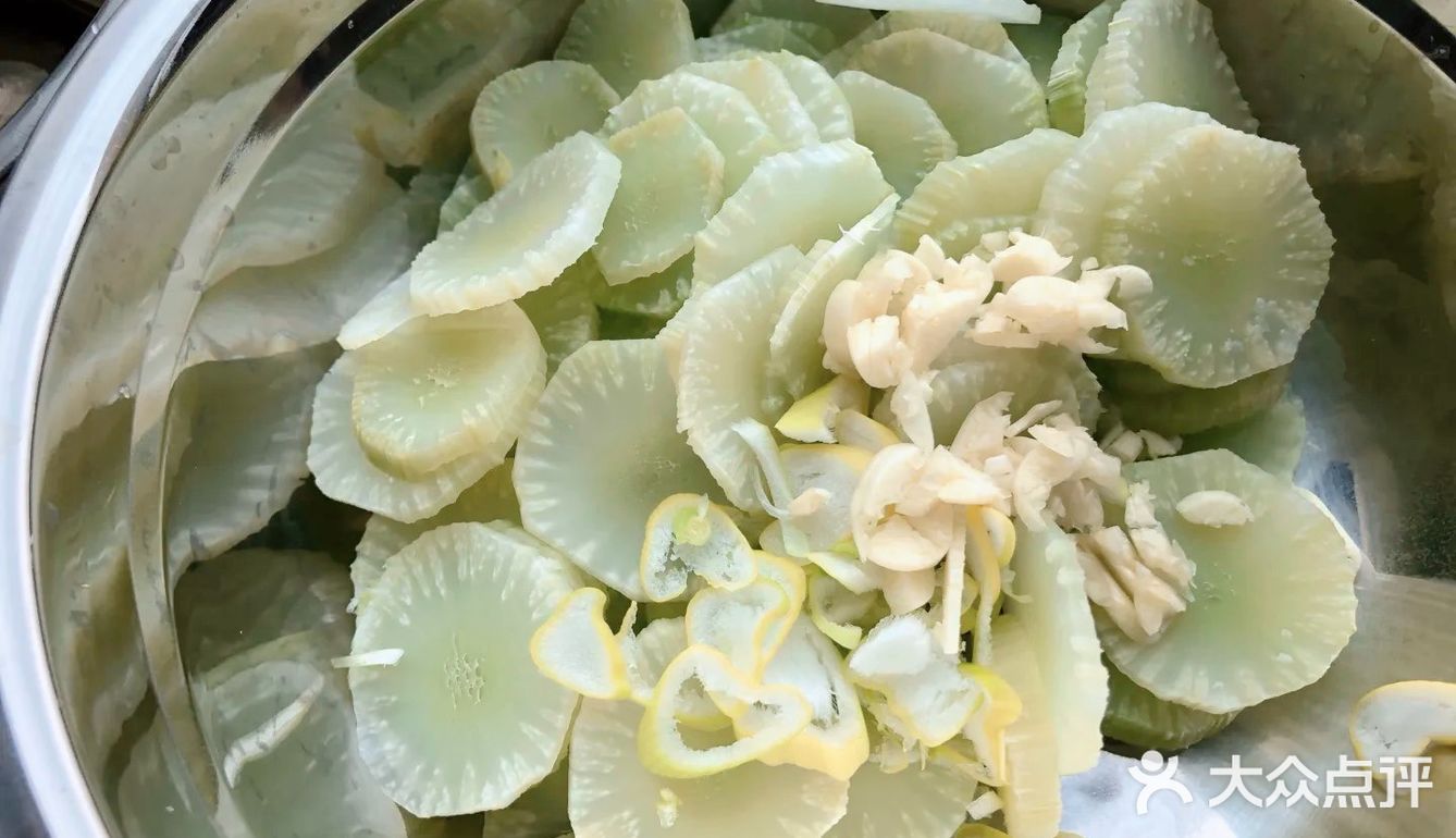 荤素搭配三步走快手菜之【青笋炒肉】