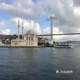 游船快靠岸时就可以看到这座博斯普鲁斯大桥通常指196