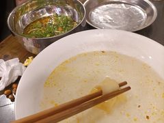 -鸿顺老铁锅美蛙鱼府(解放碑店)