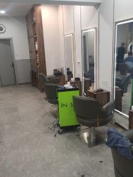 -艺格造型染发烫发