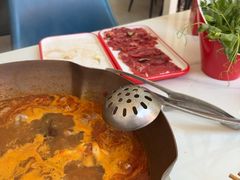 -毛辣果·贵州红酸汤牛肉火锅(西单店)