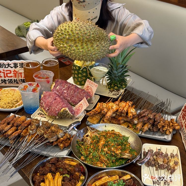 非遗羊肉白串和耗儿粉烧鸭也是经典，每次来必点！