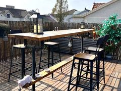 -小草屋轰趴馆别墅派对新场团建家庭聚会