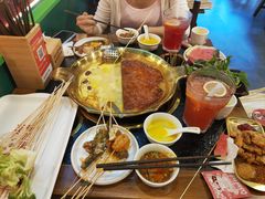 -永發發串串火锅馆·烧烤·大排档(传媒大学店)
