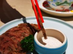 古法盐蘸牛肉-老头儿油爆虾·三潭印月