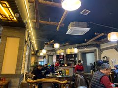 大堂-王明古法砂锅居(开化寺店)
