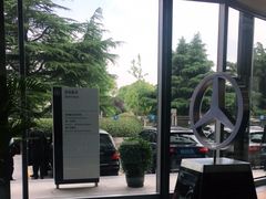 -奔驰上海利星(七宝店)