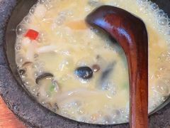 石锅小煮鲜杂菌-敏珠拉姆藏餐·南京厨房(富春江东街店)