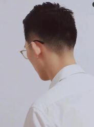 -卡尔诗·科技美肤连锁