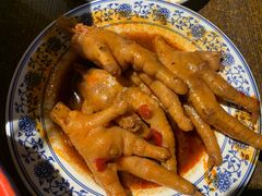 鸡爪-爆炸头阿姨小四川正宗川味小吃(无任何分店)