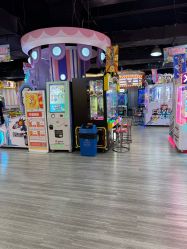 -蹦蹦乐园(南桥百联店)