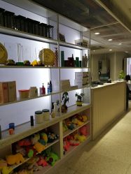 -PE SALON