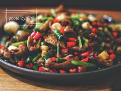 生爆肥肠-胡马八破·川菜小馆(高新万达店)