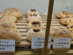 -提亚烘焙·手作面包·生日蛋糕(七星店)
