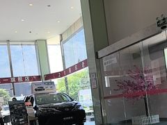 -上海和裕一汽丰田4S店(七宝店)
