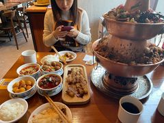 -炉小二铜锅牛蛙•川湘菜(三里屯店)