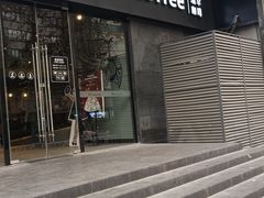 门面-瑞幸咖啡(新世界中心店)