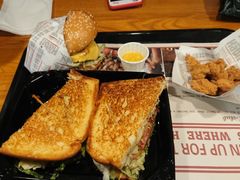 鸡肉芝士三明治-The Habit Burger Grill 哈比特汉堡(复兴soho店)