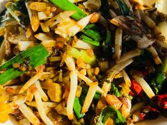 -魏铭鱼头捞饭(晋阳路店)