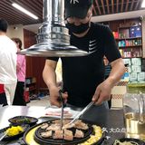 店内桌子不是太多，大厅大概7-8桌的样子