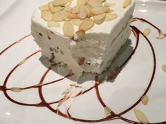 -LENBACH兰巴赫西餐啤酒坊(大连星海广场店)