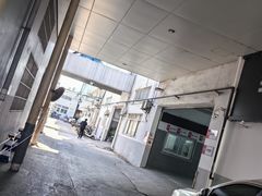 -弘仁宝佳比亚迪4S店(宝山旗舰店)