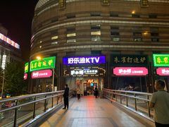 -沪小胖小龙虾(淮海中路旗舰店)