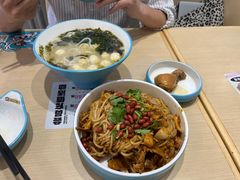 -灵芝妹子海鲜米线(凯德和平广场店)