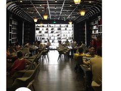 -钟书阁(松江泰晤士小镇店)