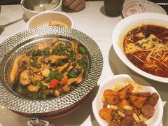 -渝是乎酸菜鱼(龙旗购物中心店)