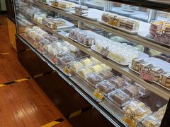 面包甜点陈列柜-新侨三宝乐面包店(崇文门店)