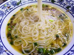 -渝之汇牛肉豌杂面