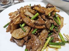 -一口猪海鲜浑锅·东北家常菜