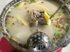 -墨脱石锅椰子鸡•香草鸭•东山羊(大东海店)