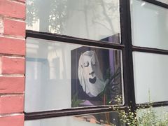-胶囊画廊