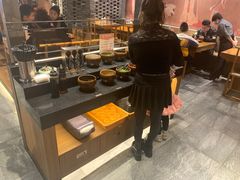 -呷哺呷哺(维多利万悦城店)