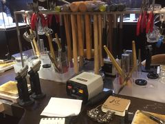 -十八字金·银饰·拼豆·开蚌DIY(魏公芳华里店)