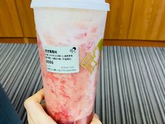 芝芝莓莓桃-喜茶(东莞汇一城店)