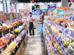 -老婆大人量贩零食连锁(萧山临浦店)