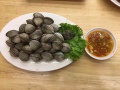 -J Daeng Seafood