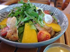 芒果烤鸡藜麦沙拉-MR.ROCKY洛奇先生·西餐&酒吧(太古仓店)