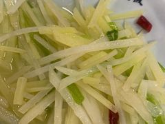 青椒土豆丝-粗茶淡饭(东关街店)
